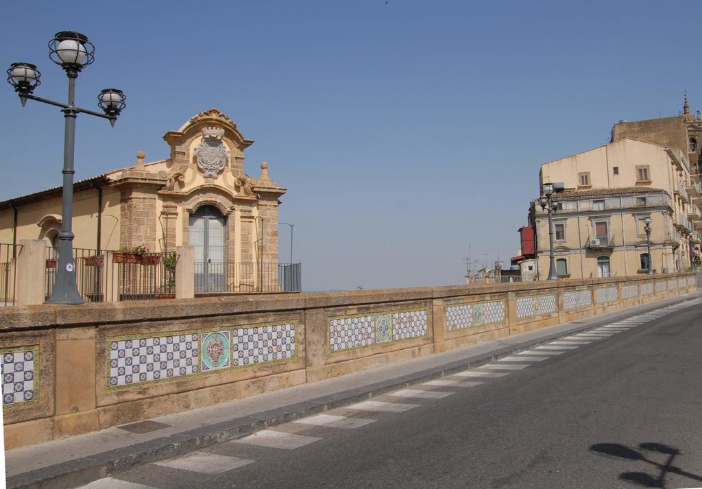 La Rosa Antica Acomodação com café da manhã Caltagirone Exterior foto