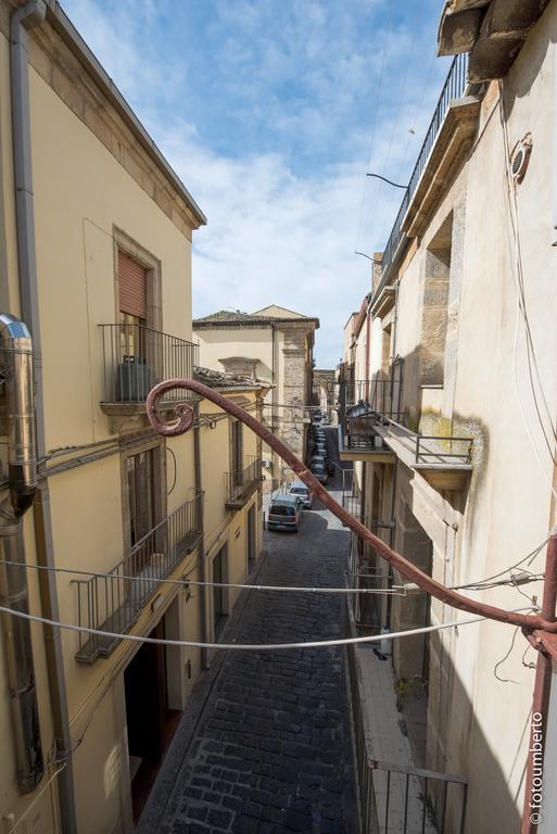 La Rosa Antica Acomodação com café da manhã Caltagirone Exterior foto